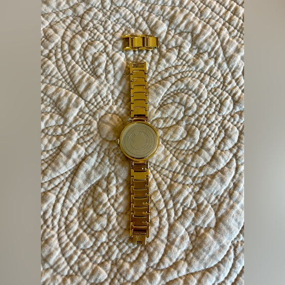 Women’s Diamonique Watch in Gold - Picture 7 of 13